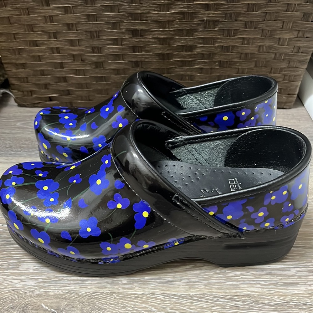Dansko clogs size 36